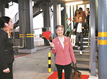 赴京履職歸來 奮斗腳步匆匆